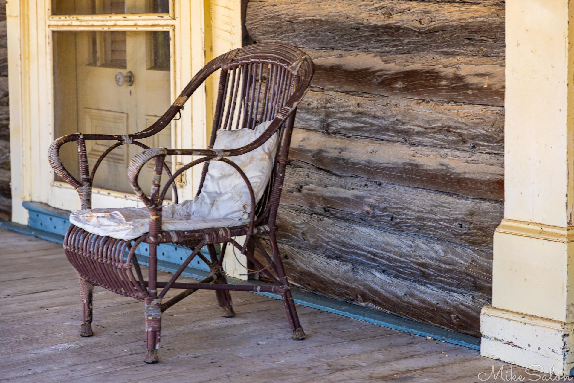 Yanga Homestead uses a `drop log` construction method. Maybe that`s what you can see here? [4980]