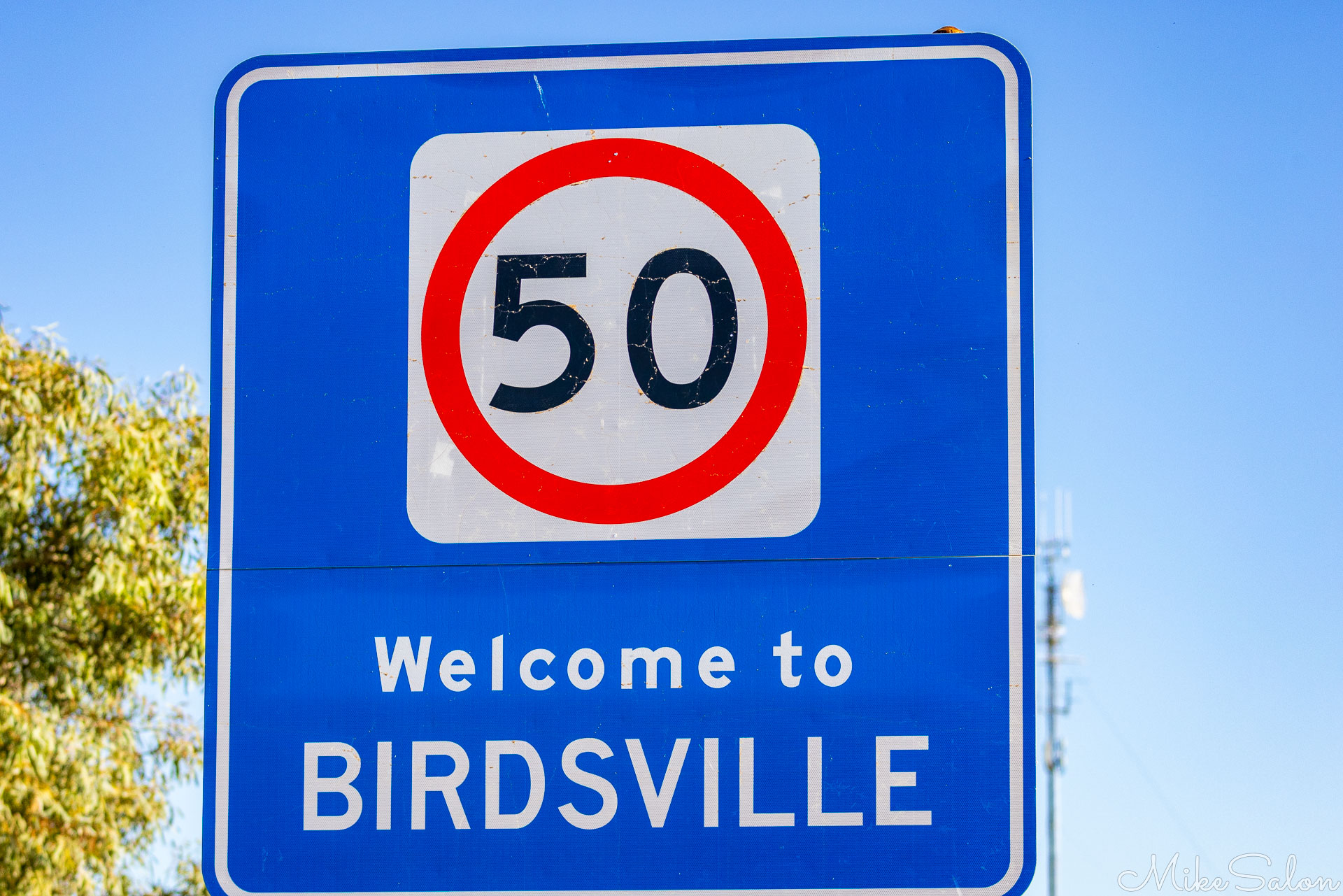 The speed limit in Birdsville is 50km/hr. [9965]