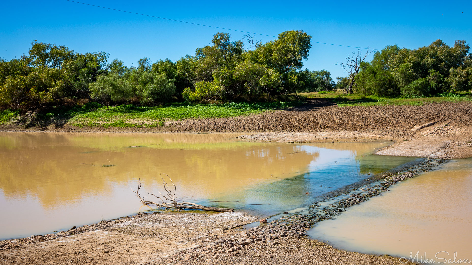 Disused ford beside the newer King Creek crossing. [1089]