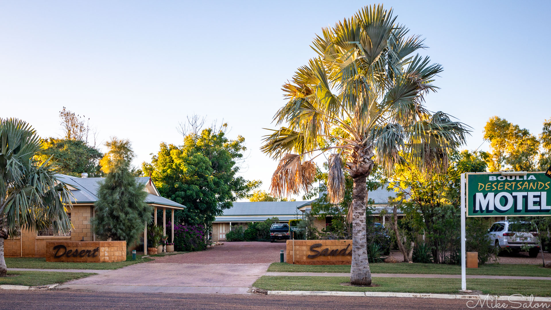Late afternoon light on the front of our Boulia motel. [1100]