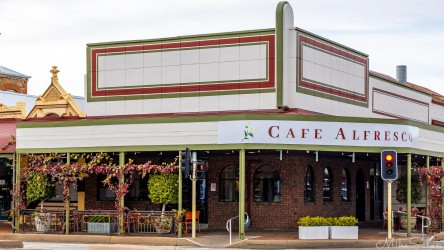 In our week in Broken Hill, the Cafe Alfresco became our favourite place for coffee and breakfast. [3093]