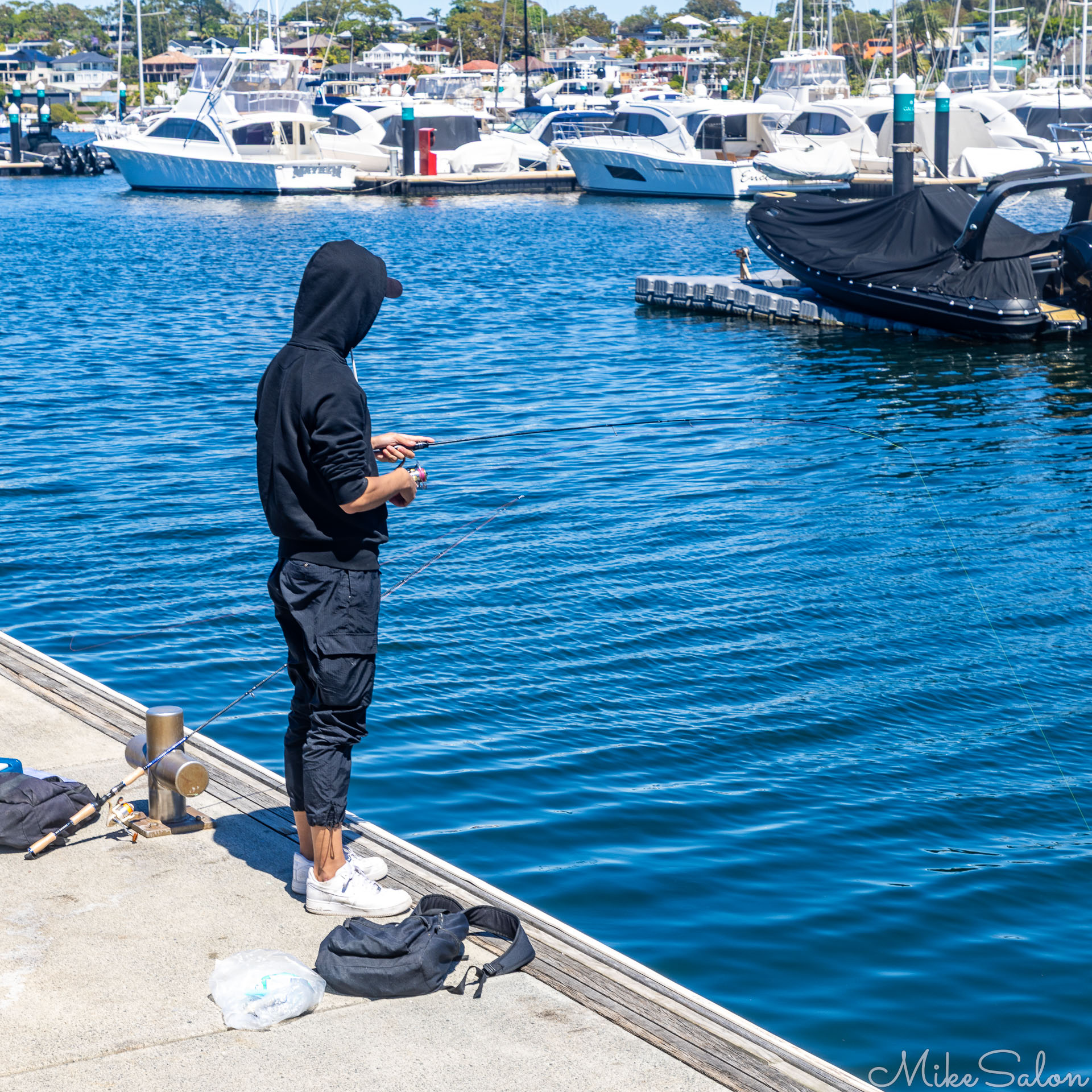 Fisherman at Cronulla wharf. [6408]