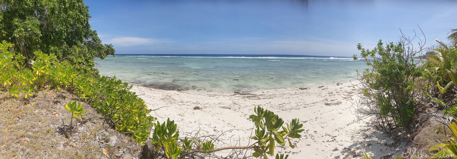 Beach at the Cocos Island airport. [5559]