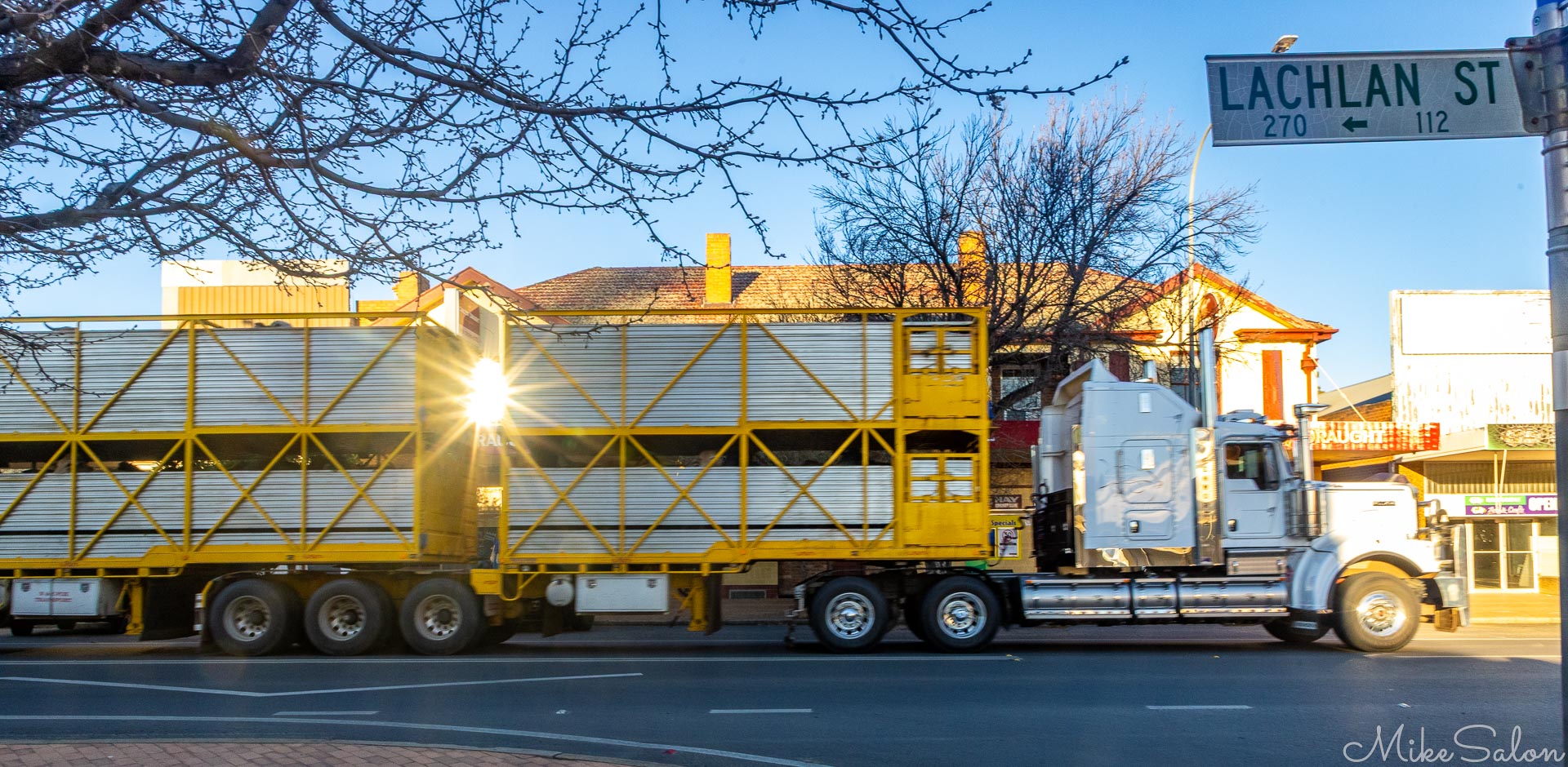 A B-Double truck negotiating the streets of Hay NSW. [5047]