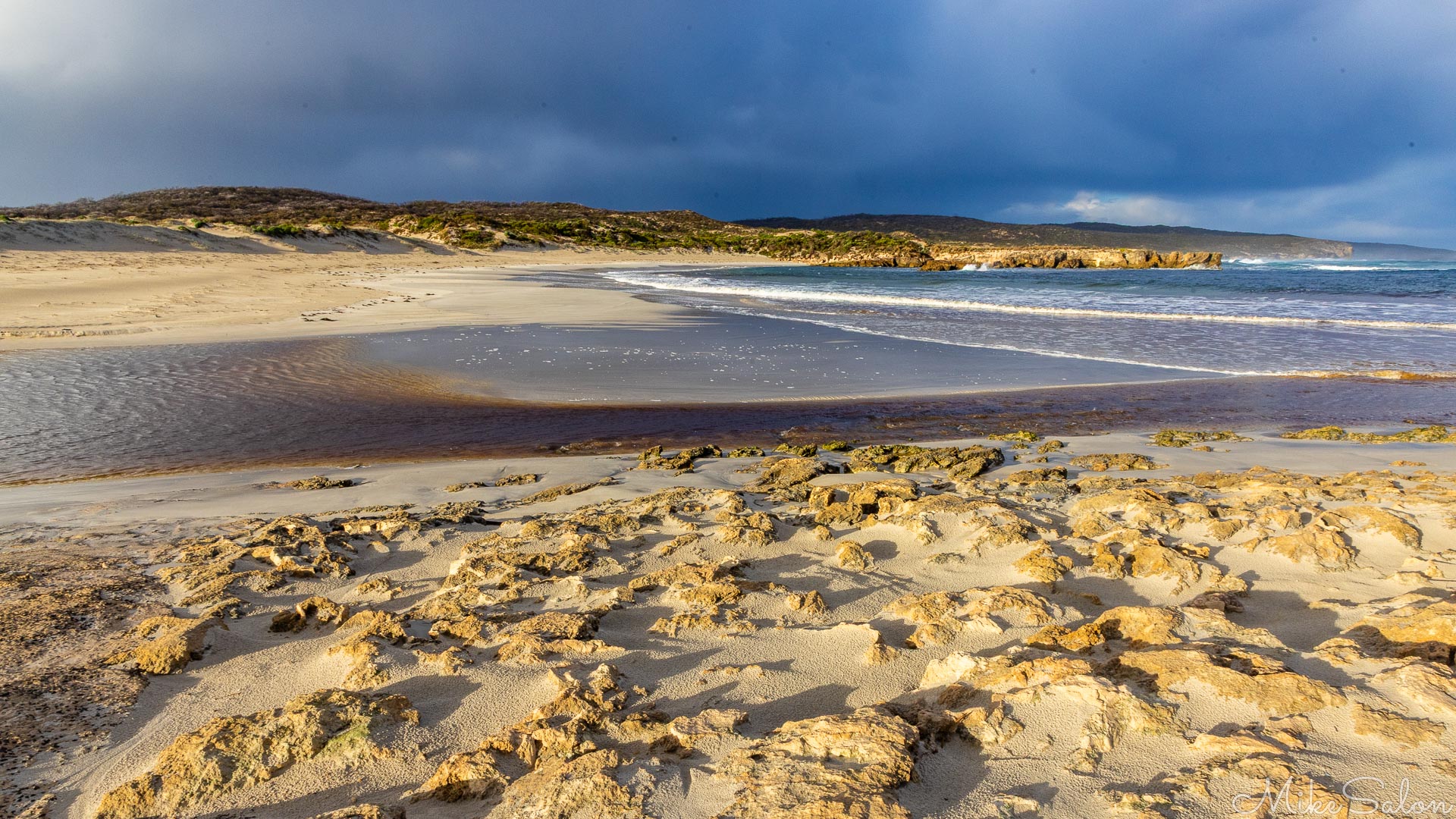 River outlet and the beach at Hanson Bay. [4210]