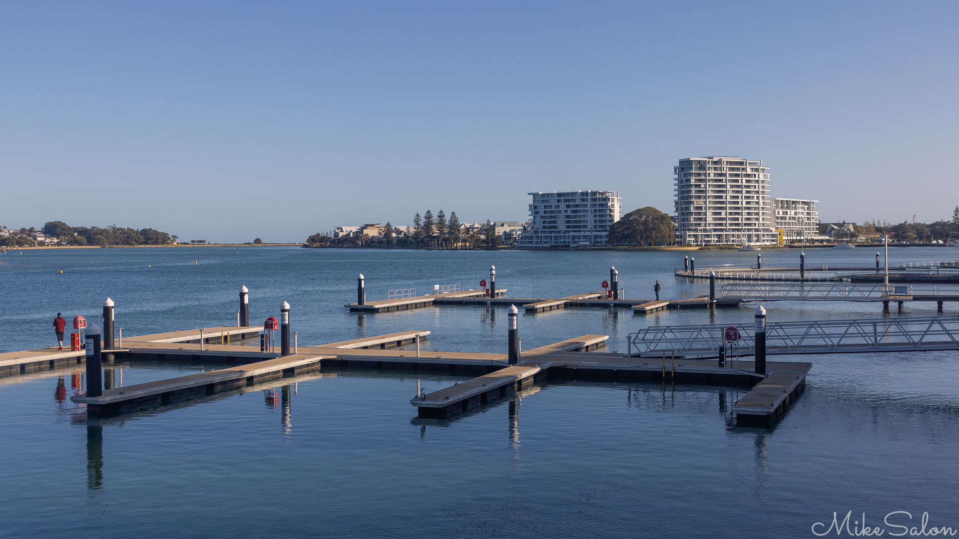 An empty marina and circular pool seemingly awaiting customers in Mandurah Estuary. [9687]