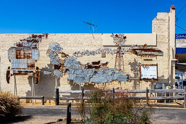 The most fabulous mural, comprehensively covering the history of Merriwa - wool, sheep, kelpies and windmills. [5439]
