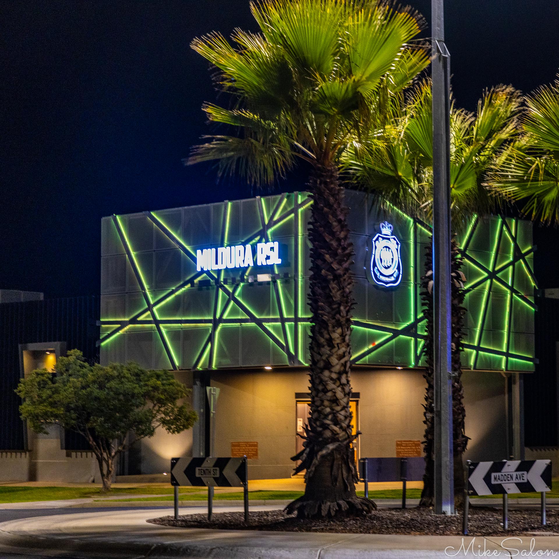 Contemporary building with "Mildura RSL" signage and palm trees.