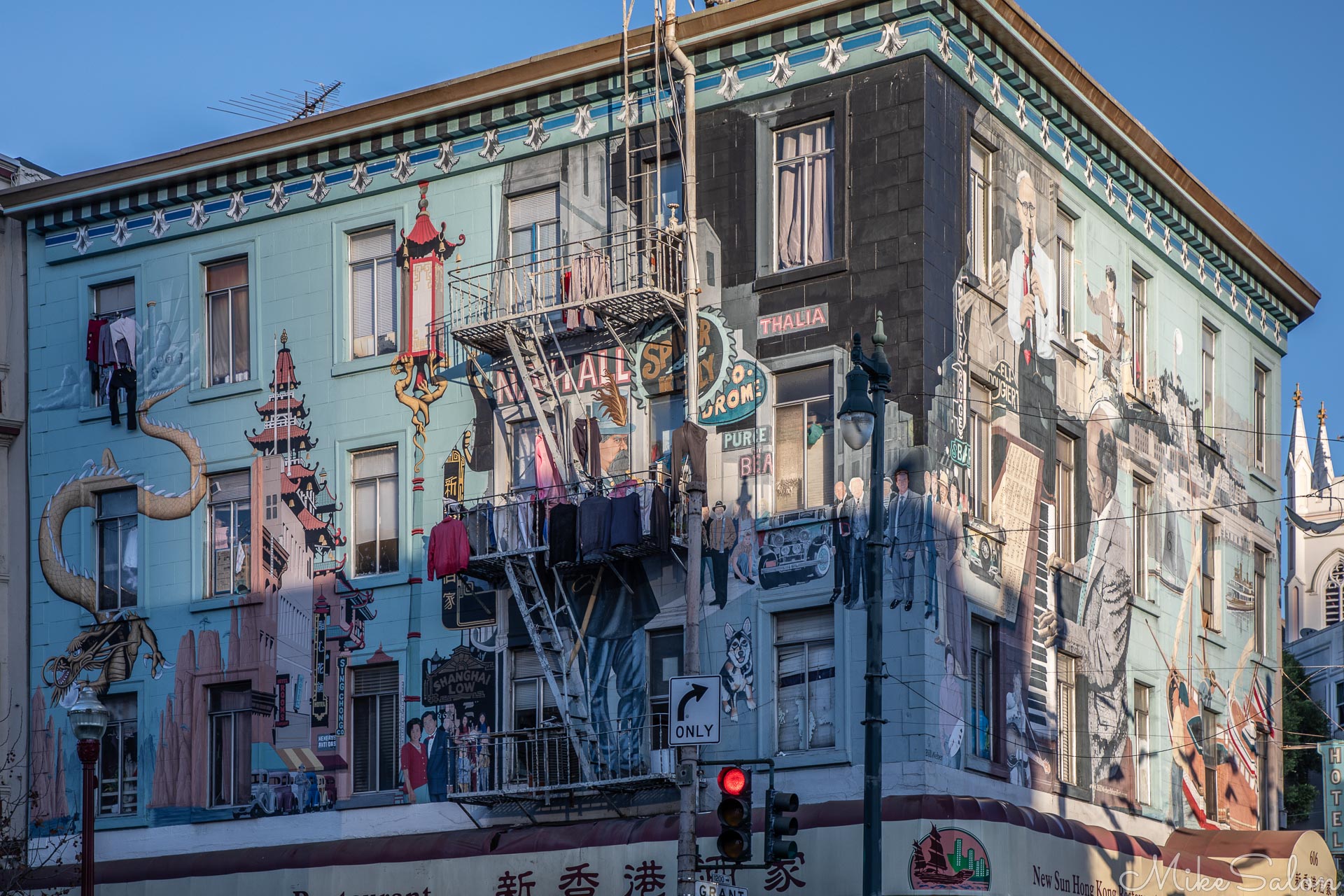 Grant Street Mural Art : Grant Street, one of the oldest in San Francisco, now strongly features imaginative murals. (0D0A3272.jpg)<br>Camera: Canon EOS 5D Mark IV