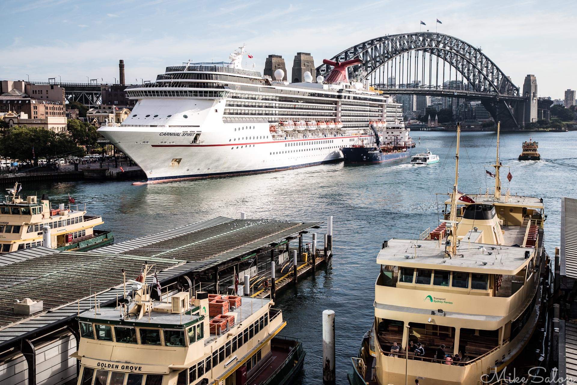 Carnival Spirit in Sydney : During the warmer months, one or more cruise ships dock in Sydney every day. (0D0A0335.jpg)<br>Camera: Canon EOS 5D Mark IV