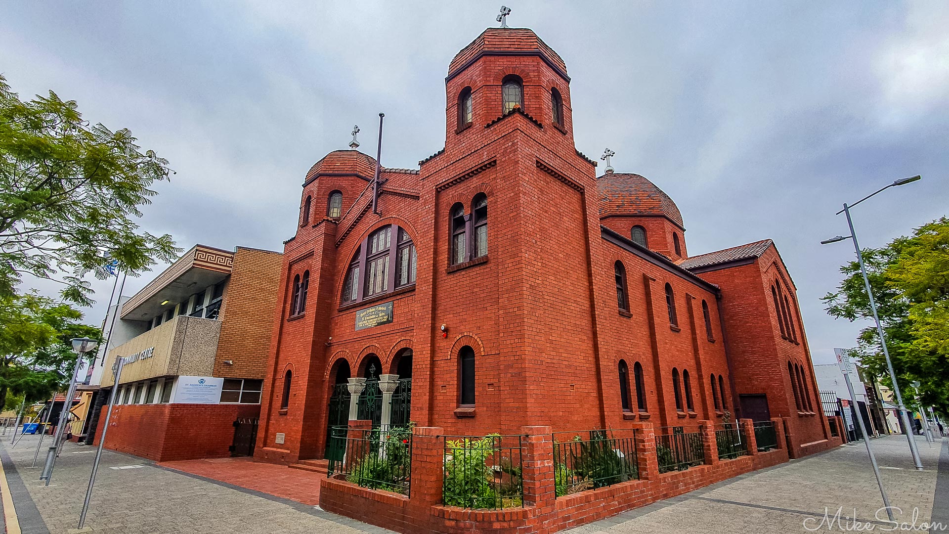 While wandering through Northbridge, the striking warm brickwork and twin-domed towers of the Cathedral of Saints Constantine and Helene caught my eye. Built in 1936 by Perth